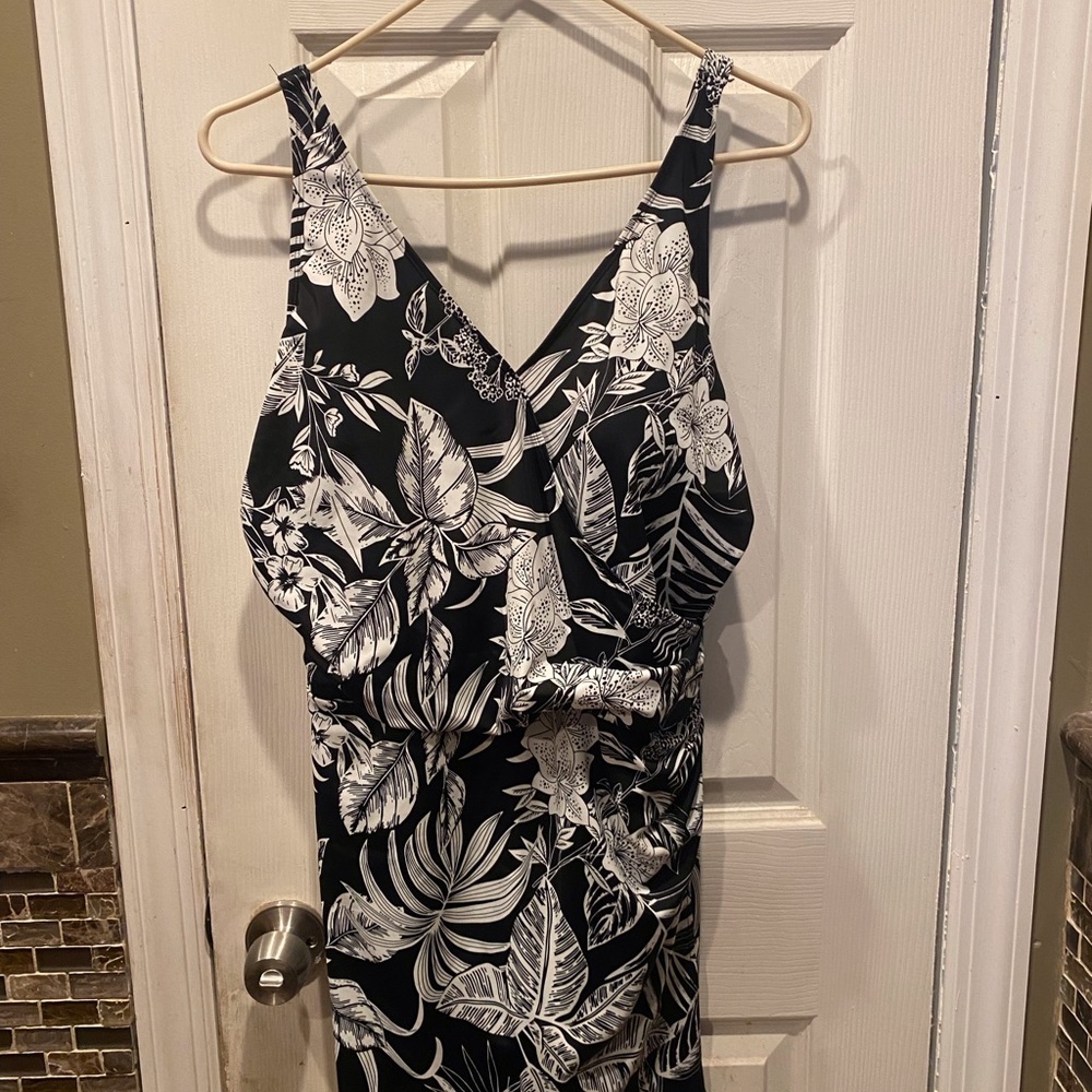 D&Co One piece bathing suit - Size 16